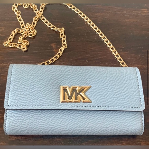 Michael Kors EUC Mimi Large Saffiano
Leather Bi-Fold Wallet - Pale Blue - Picture 1 of 7